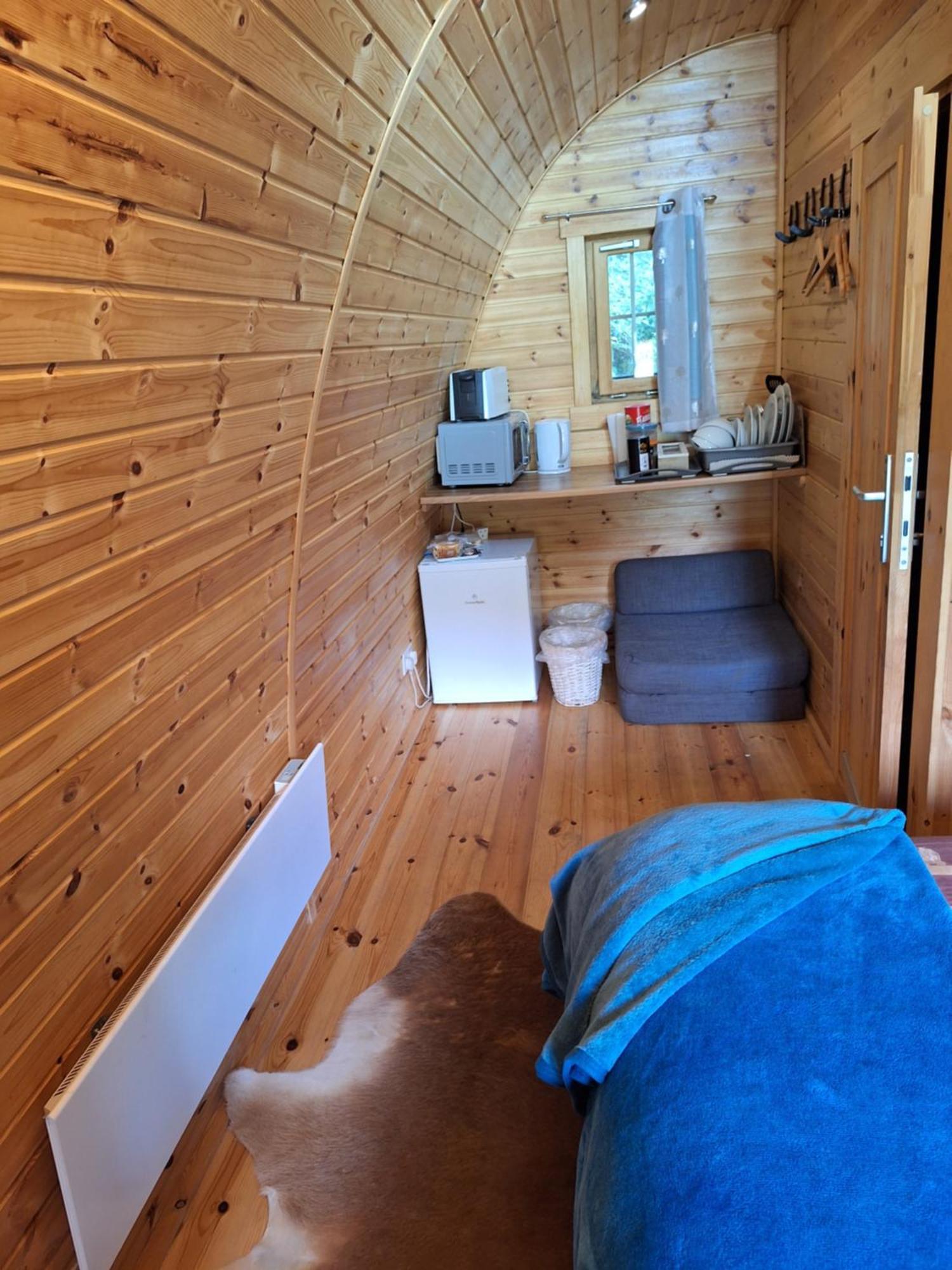 Log Cabin Kells  Exteriör bild