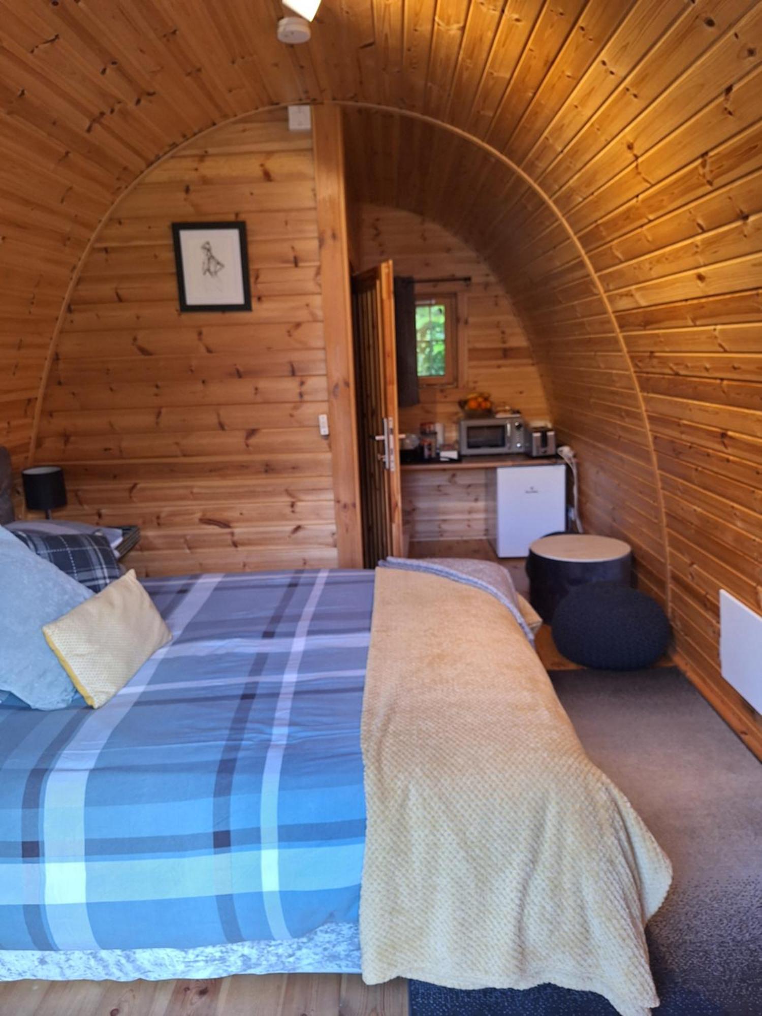 Log Cabin Kells  Exteriör bild