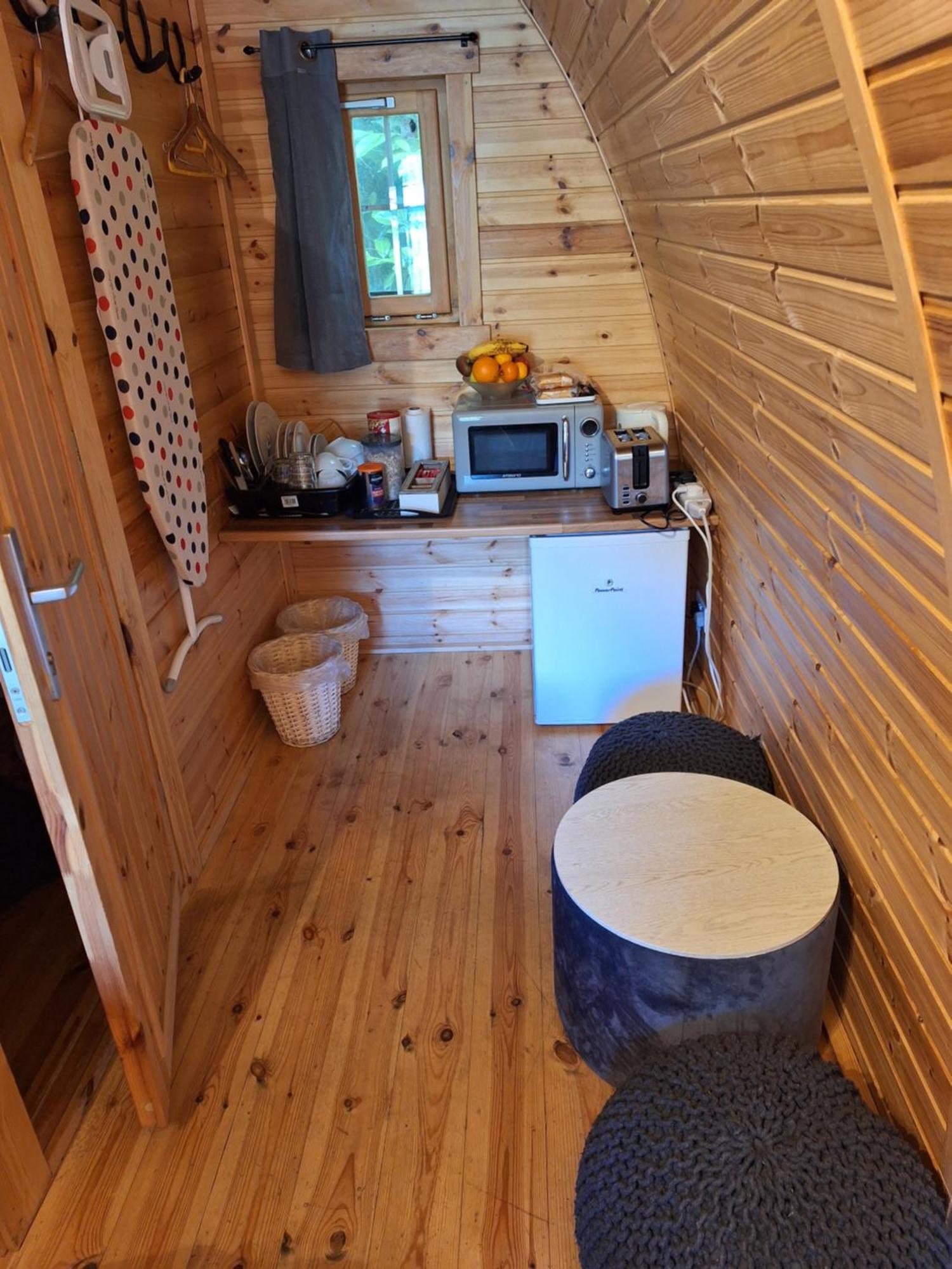 Log Cabin Kells  Exteriör bild